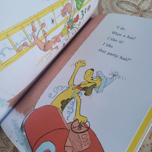 Go Dog Go By PD Eastman Cat In The Hat Kids Book New Condition Random House - Picture 2 of 8